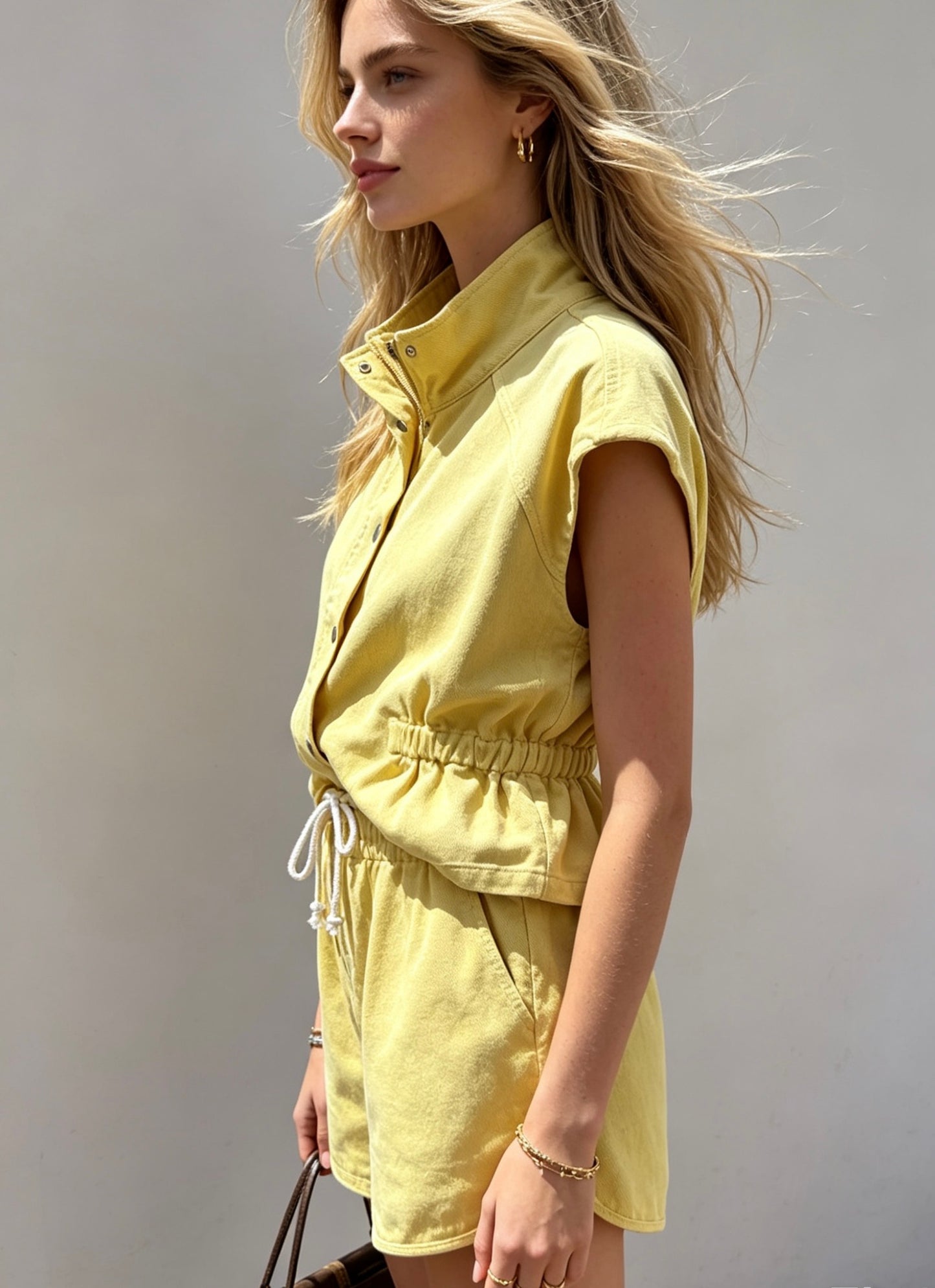 VESTE SANS MANCHES DENIM COLORÉE ÉLODIE