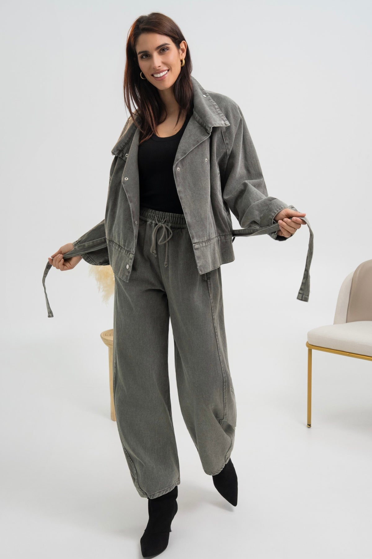PANTALON EN JEANS ROMANCE