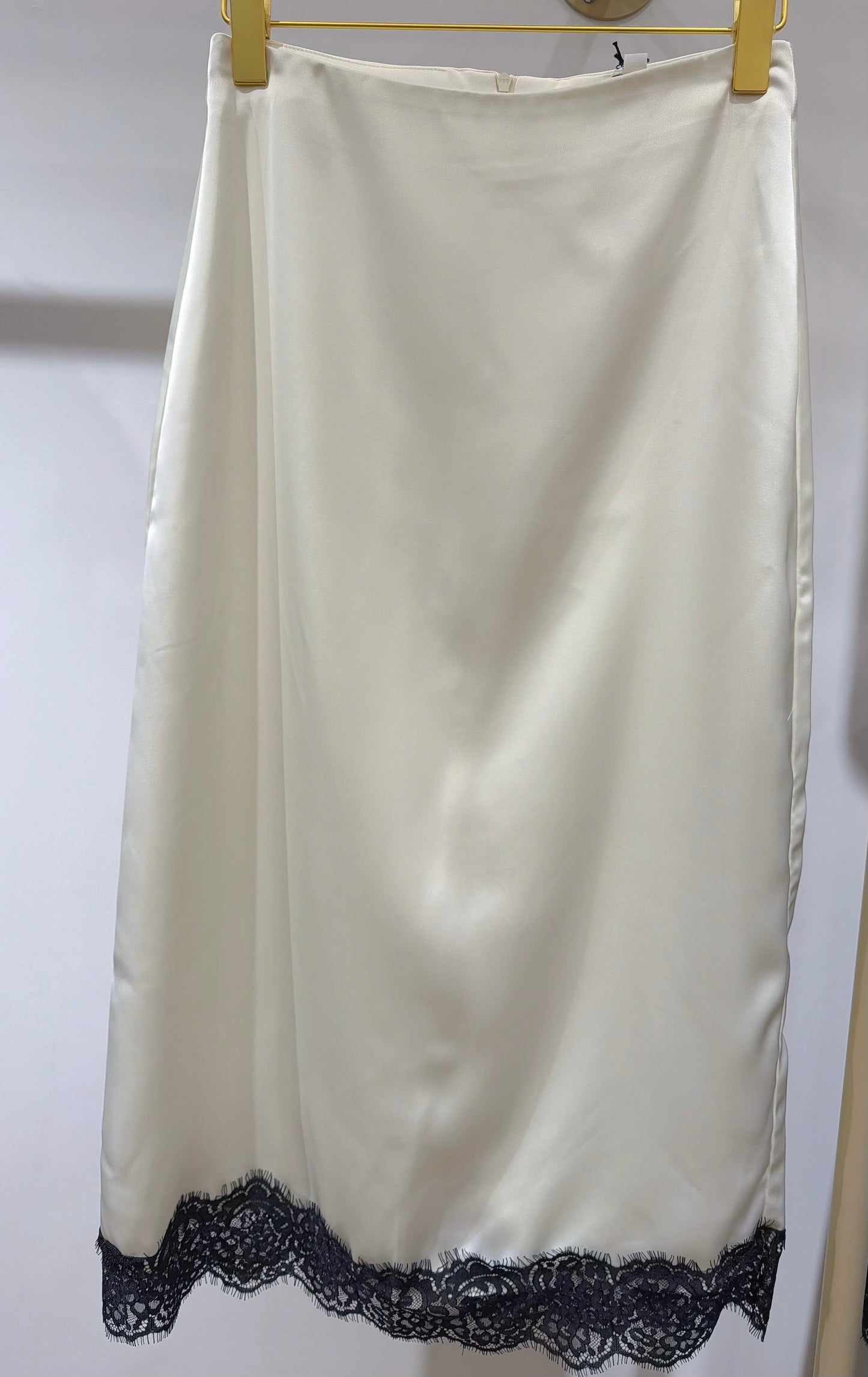 JUPE SATIN DENTELLE LANA