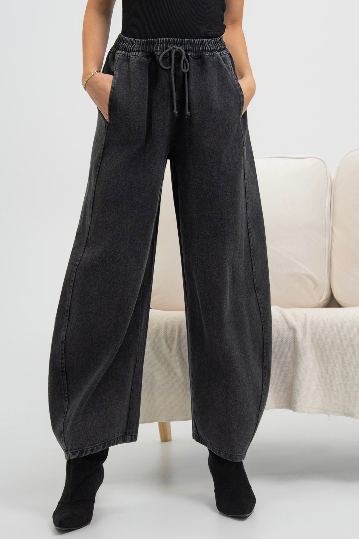 PANTALON EN JEANS ROMANCE