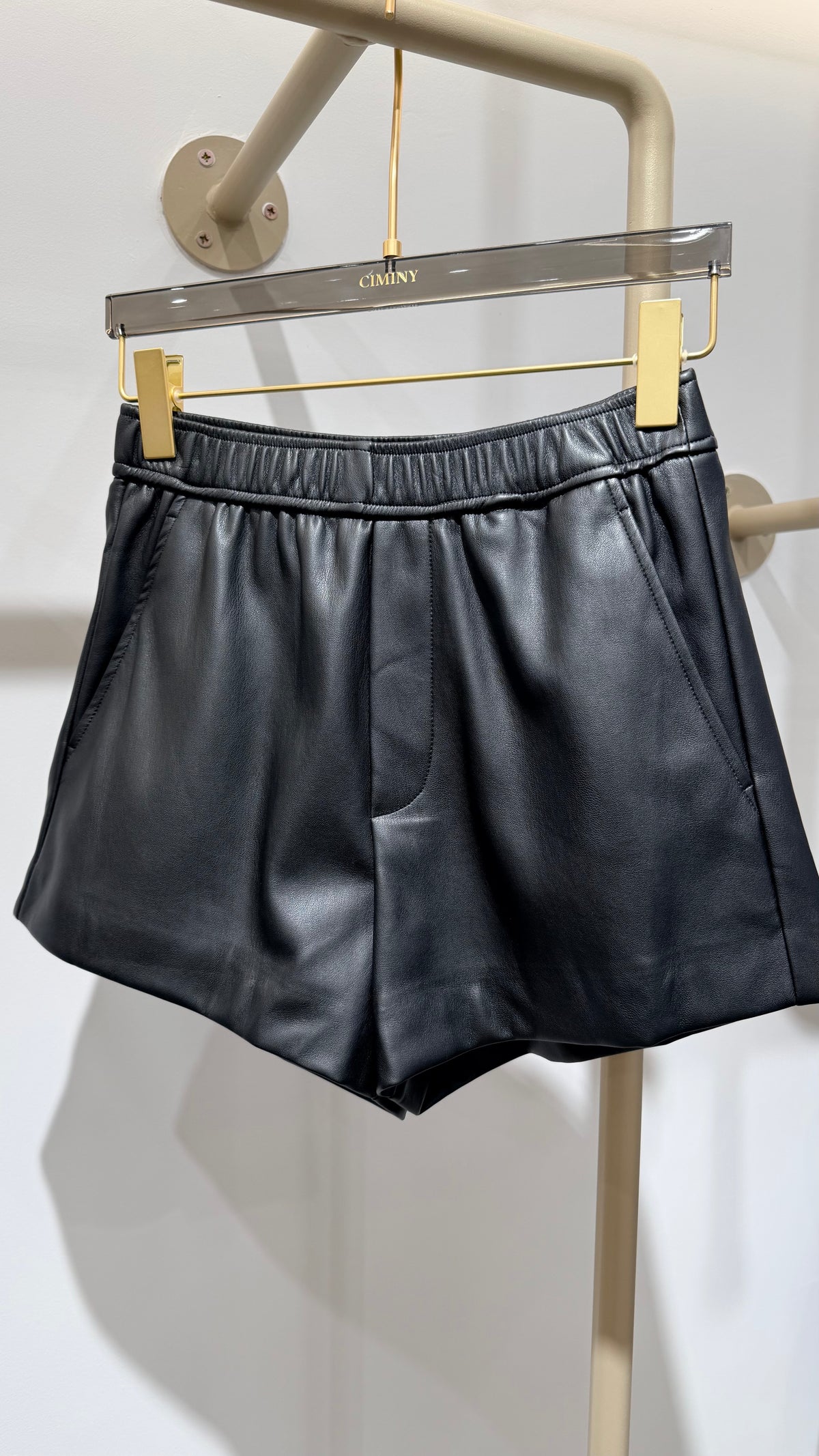 SHORT SIMILICUIR EULALIE