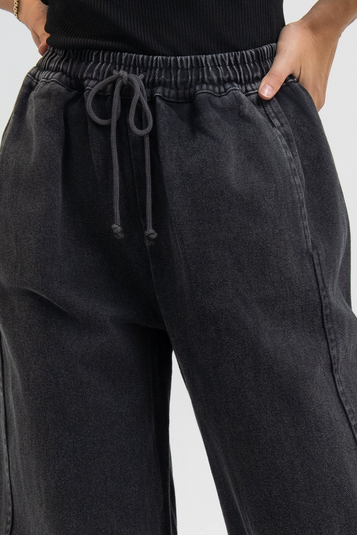 PANTALON EN JEANS ROMANCE